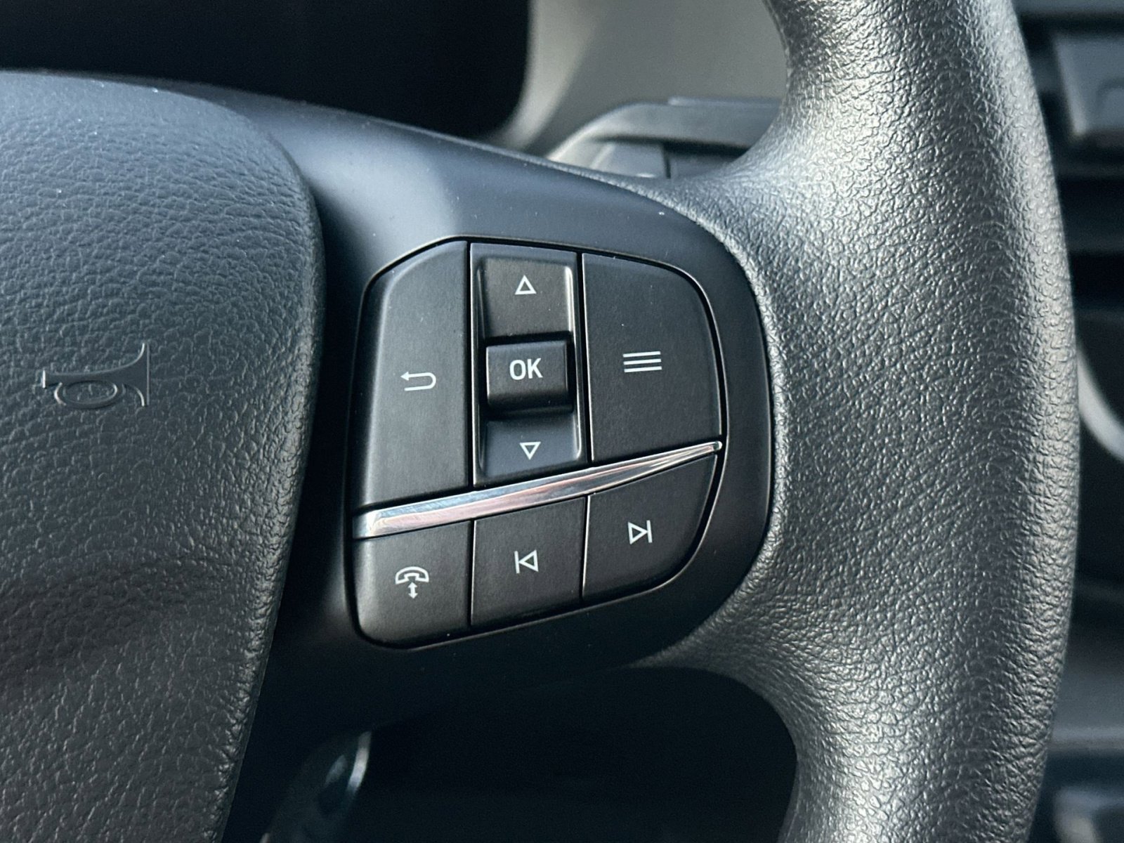 New 2026 Ford Transit 250 148 Medium Roof w/ Load Area Protection Package image 20