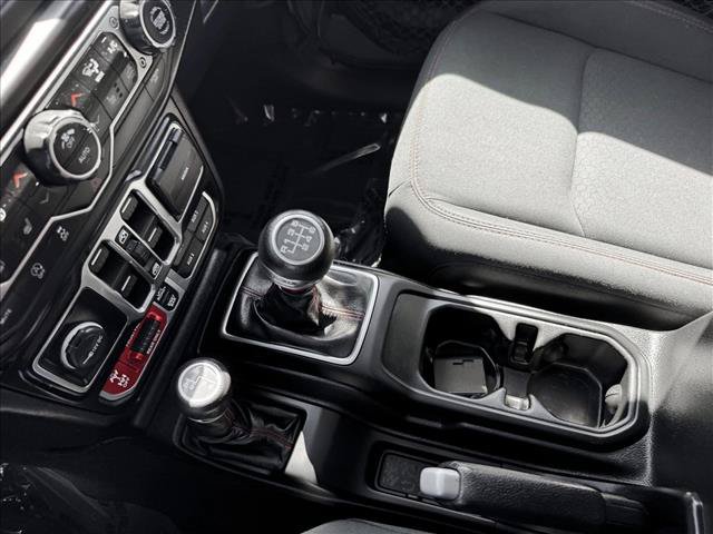 Used 2021 Jeep Gladiator Rubicon w/ Cold Weather Group AWD/4WD image 16