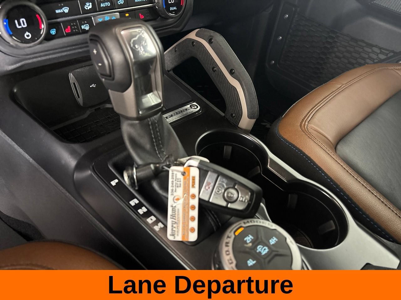 Used 2024 Ford Bronco Outer Banks AWD/4WD image 17
