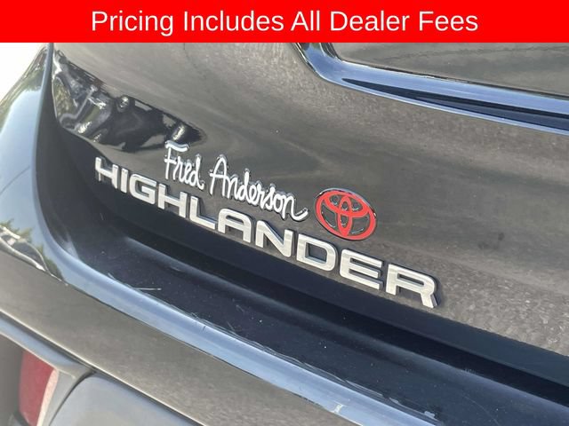 Used 2021 Toyota Highlander XLE AWD/4WD image 11