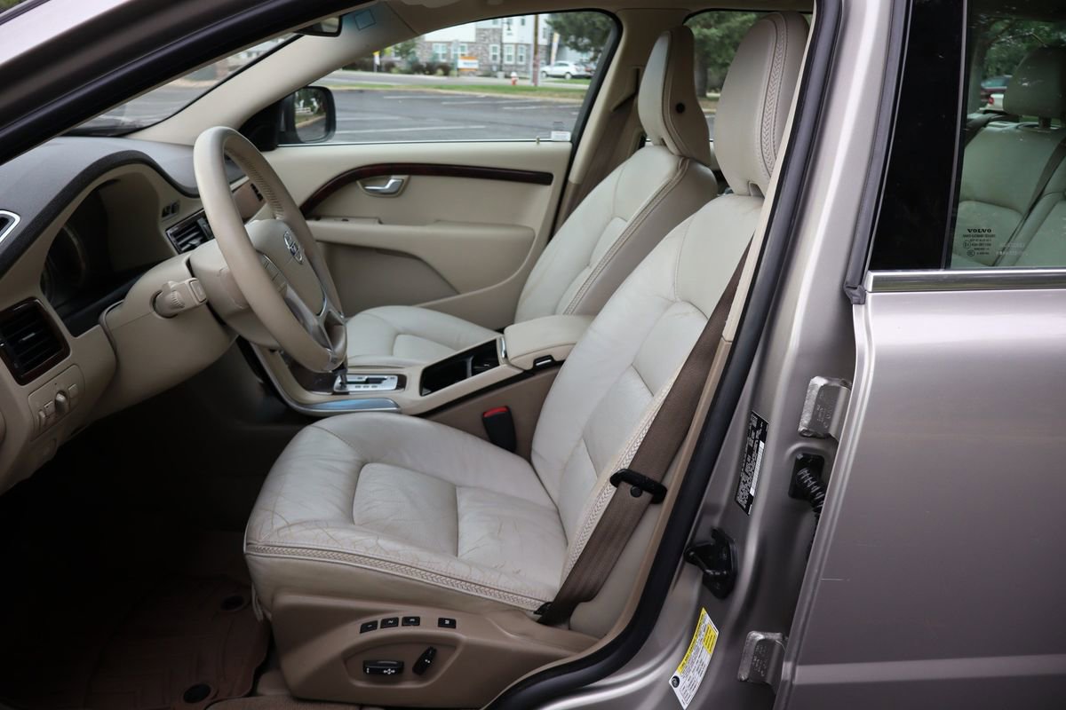 Used 2011 Volvo XC70 T6 image 19