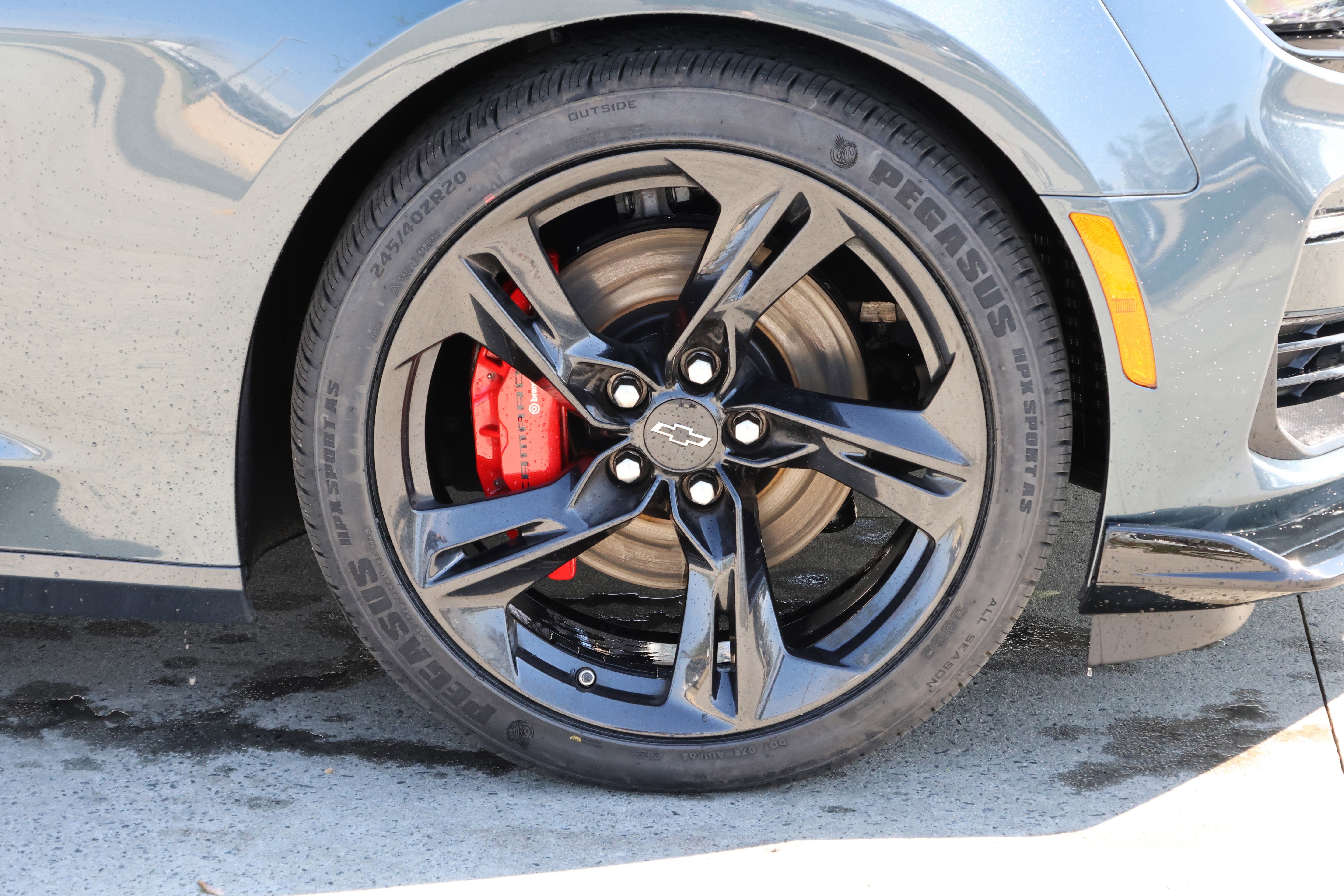Used 2020 Chevrolet Camaro SS RWD image 11