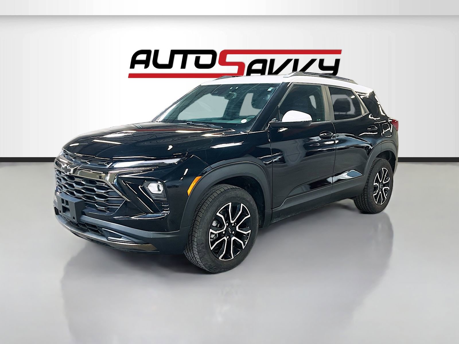Used 2024 Chevrolet TrailBlazer ACTIV w/ Convenience Package AWD/4WD image 3