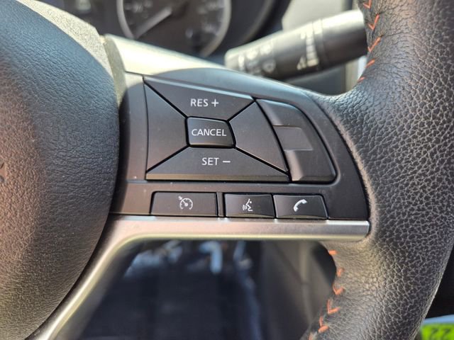 Used 2022 Nissan Versa SR image 16