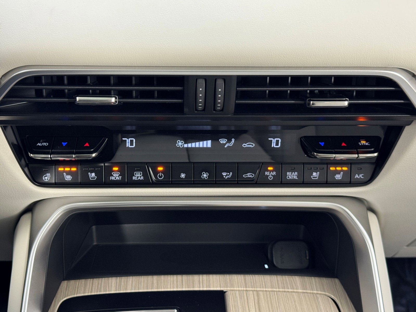 Used 2025 MAZDA CX-90 3.3 Turbo w/ Premium Plus Pkg image 29