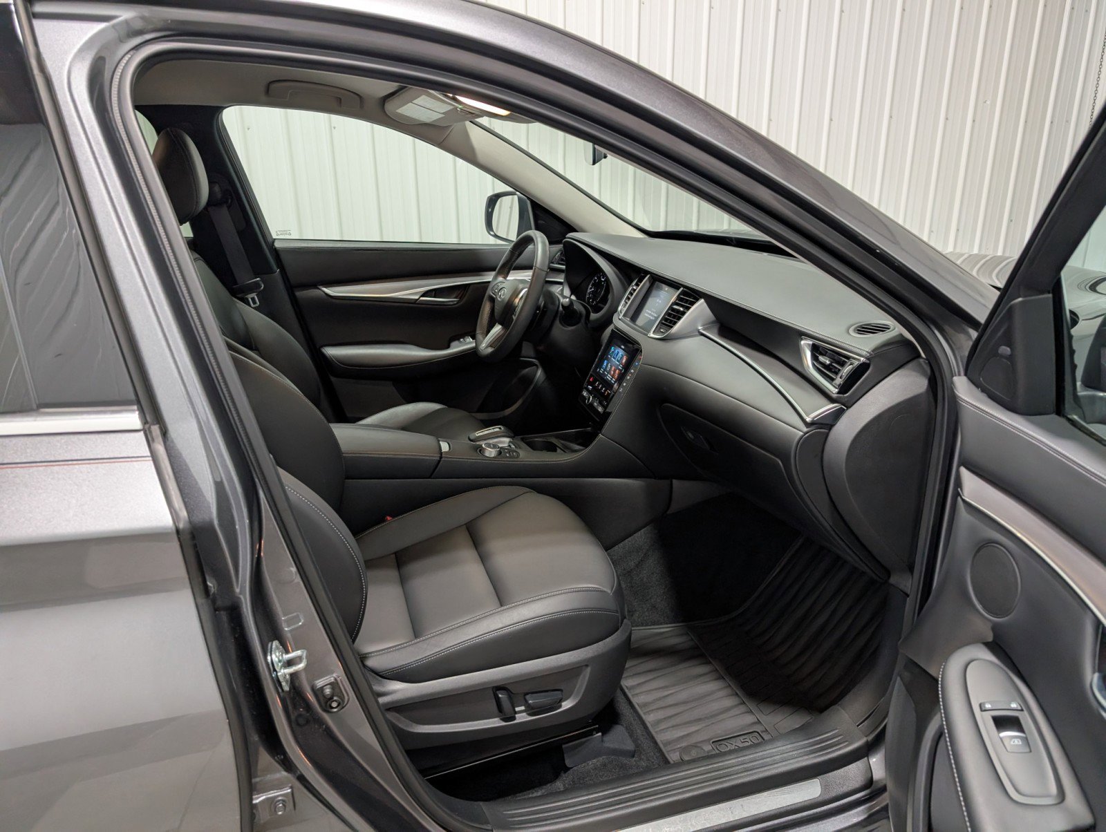 Used 2023 INFINITI QX50 Pure image 27
