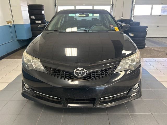 Used 2012 Toyota Camry SE FWD image 2