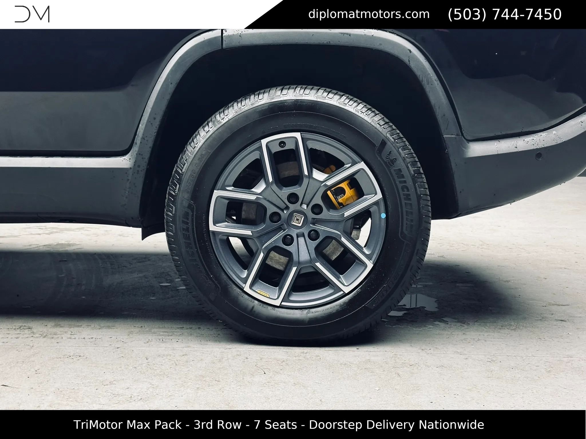 Used 2025 Rivian R1S Premium image 43