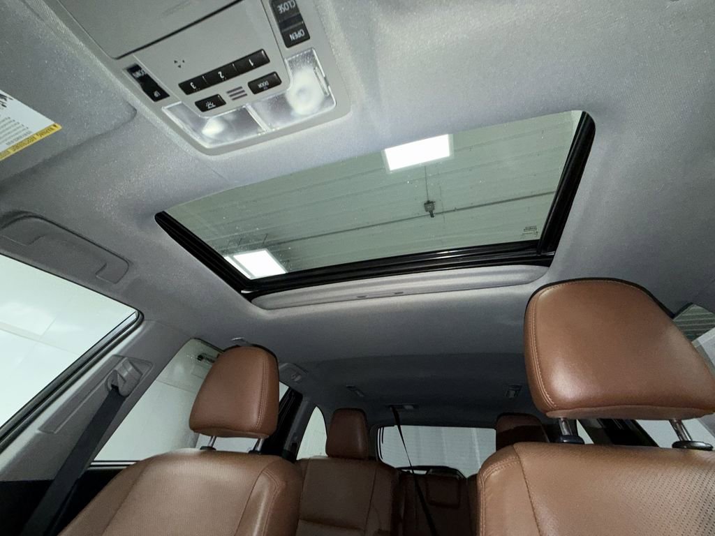 Used 2019 Toyota Highlander Limited image 24