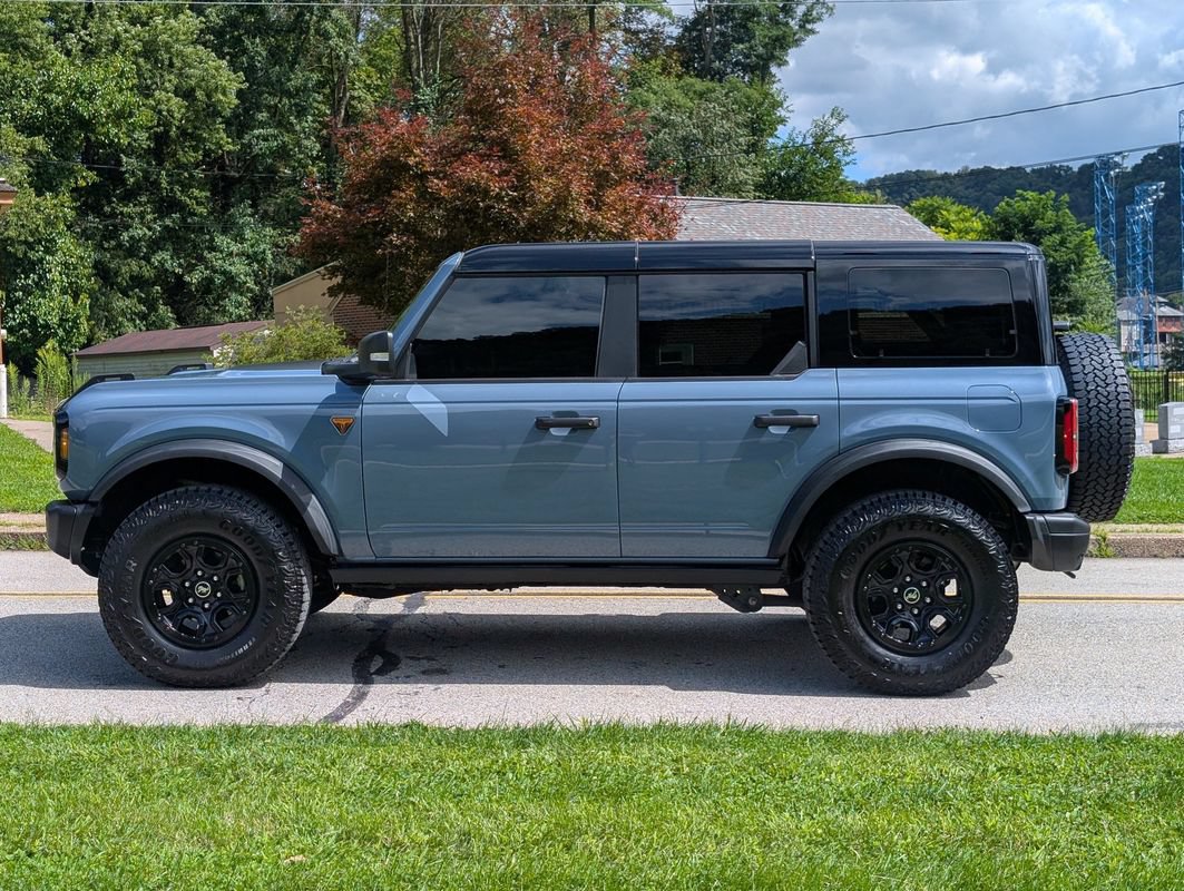 Used 2025 Ford Bronco Badlands AWD/4WD image 13