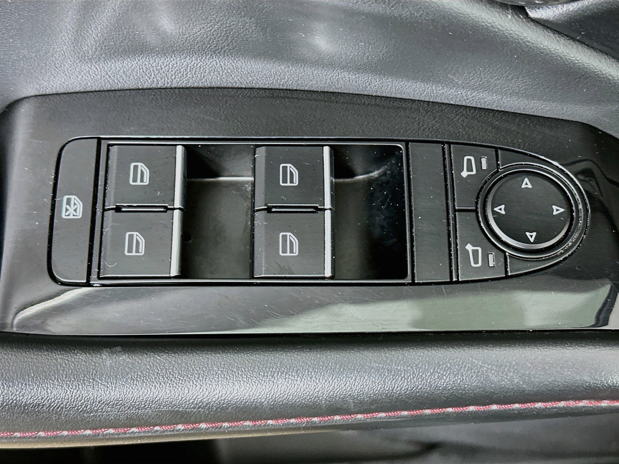 Used 2025 MAZDA CX-30 AWD 2.5 S w/ Preferred Package image 15