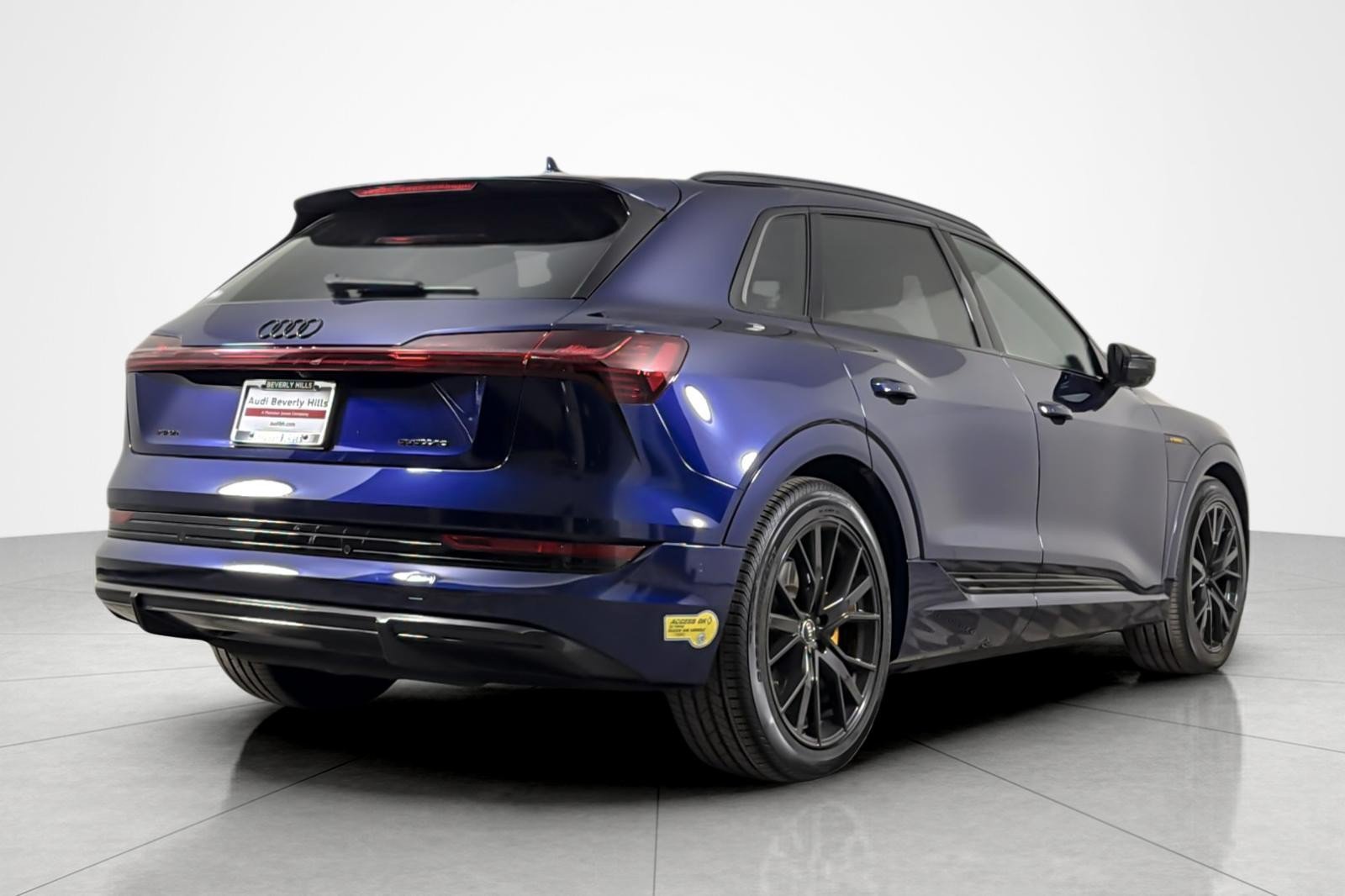 Used 2022 Audi e-tron Chronos AWD/4WD image 5