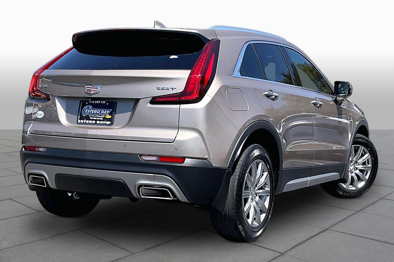Used 2023 Cadillac XT4 Premium Luxury w/ Enhanced Visibility Package FWD image 13