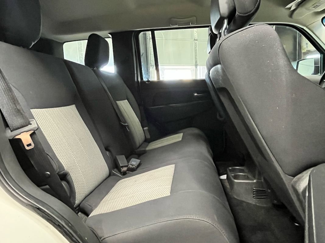 Used 2010 Jeep Liberty Sport w/ Popular Equipment Group AWD/4WD image 12