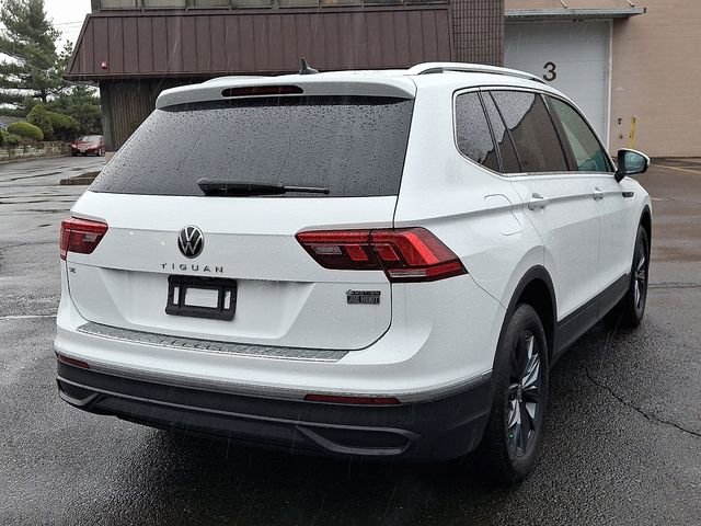 Used 2022 Volkswagen Tiguan SE AWD/4WD image 10