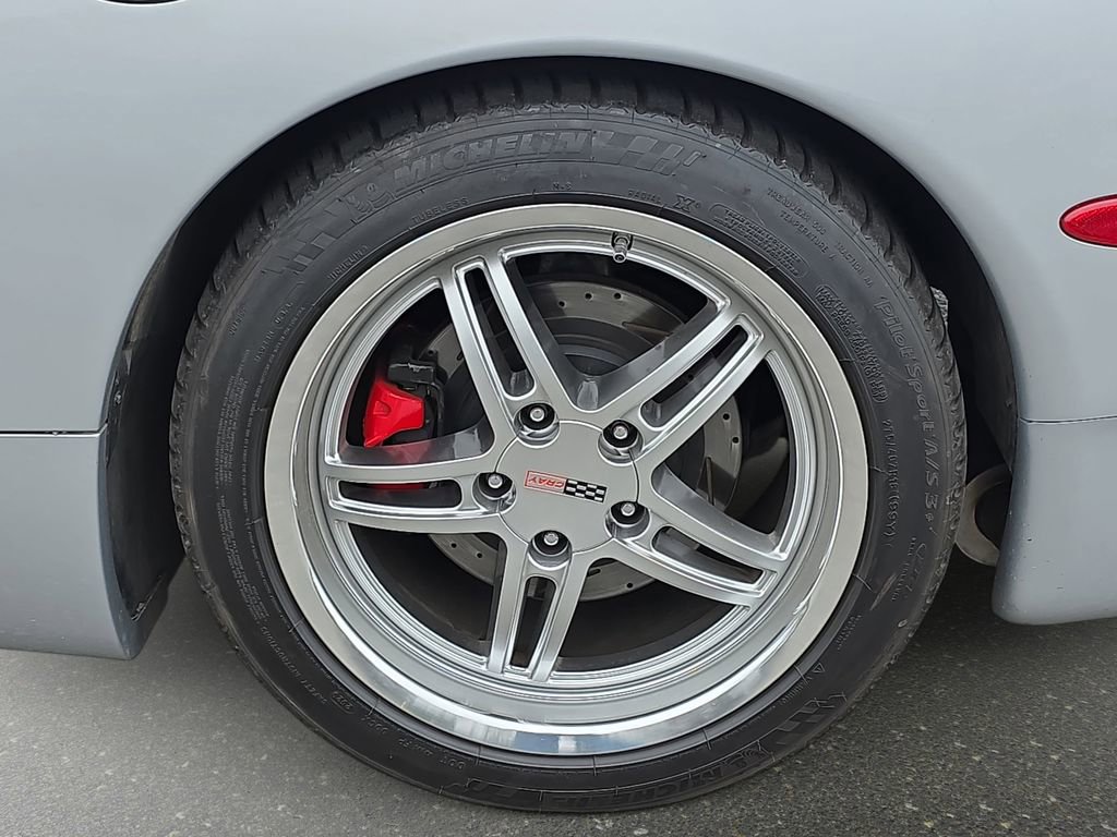 Used 2000 Chevrolet Corvette Convertible w/ Memory Pkg image 32