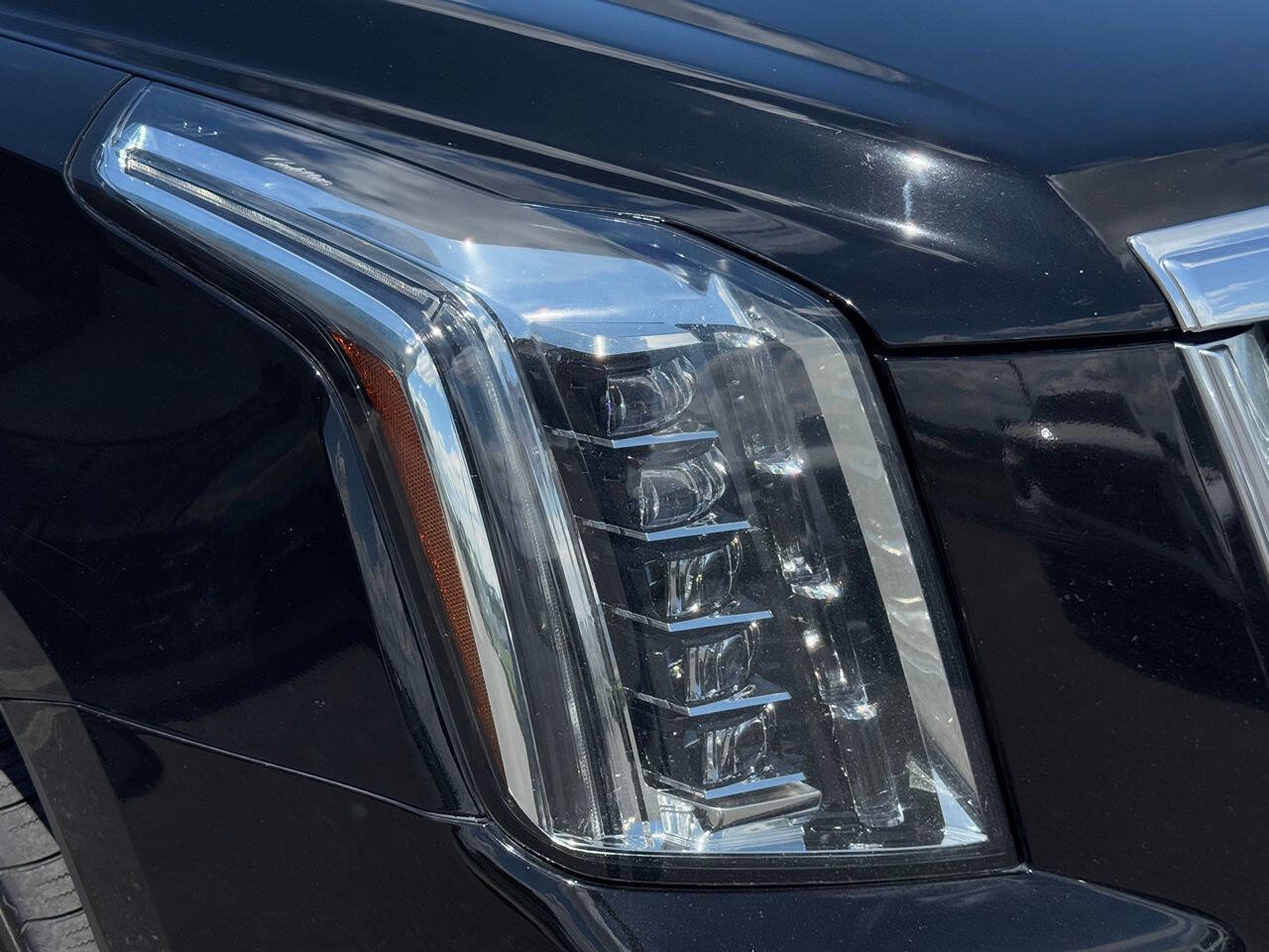 Used 2018 Cadillac Escalade ESV Premium Luxury AWD/4WD image 67