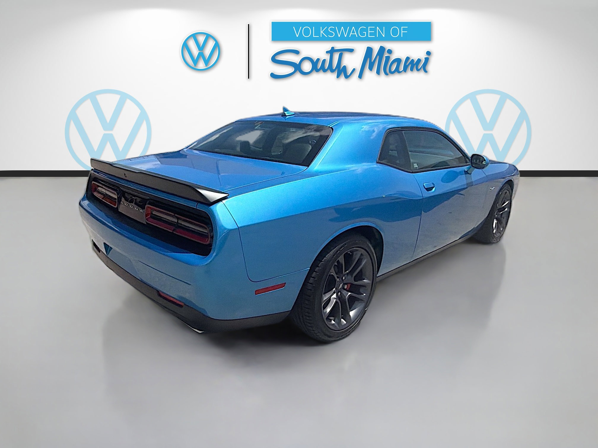 Used 2023 Dodge Challenger R/T w/ Plus Package RWD image 7