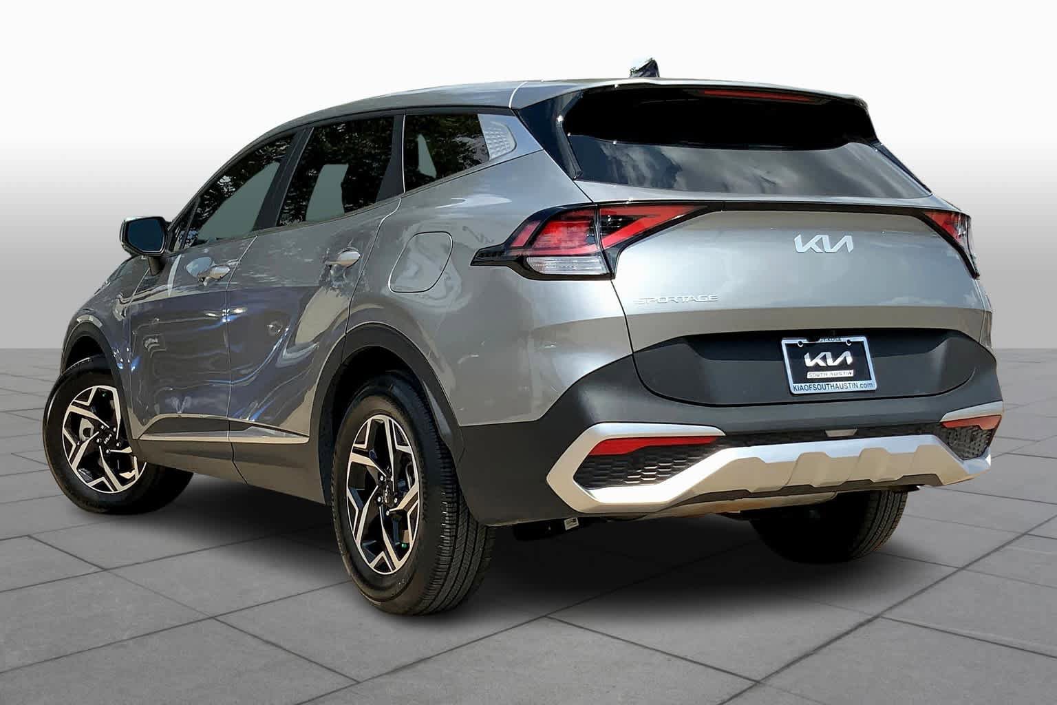 Used 2023 Kia Sportage LX image 12