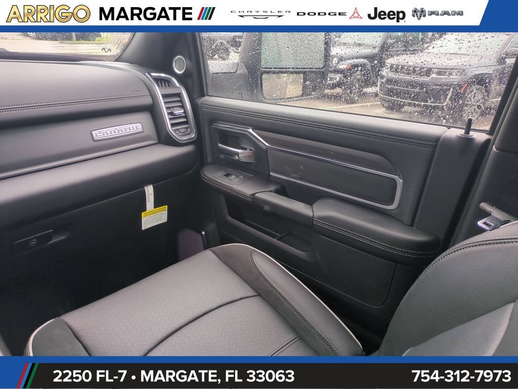 New 2026 RAM 3500 Laramie AWD/4WD image 17