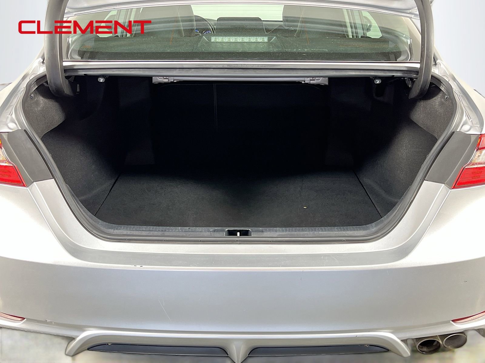 Used 2022 Toyota Camry SE FWD image 10