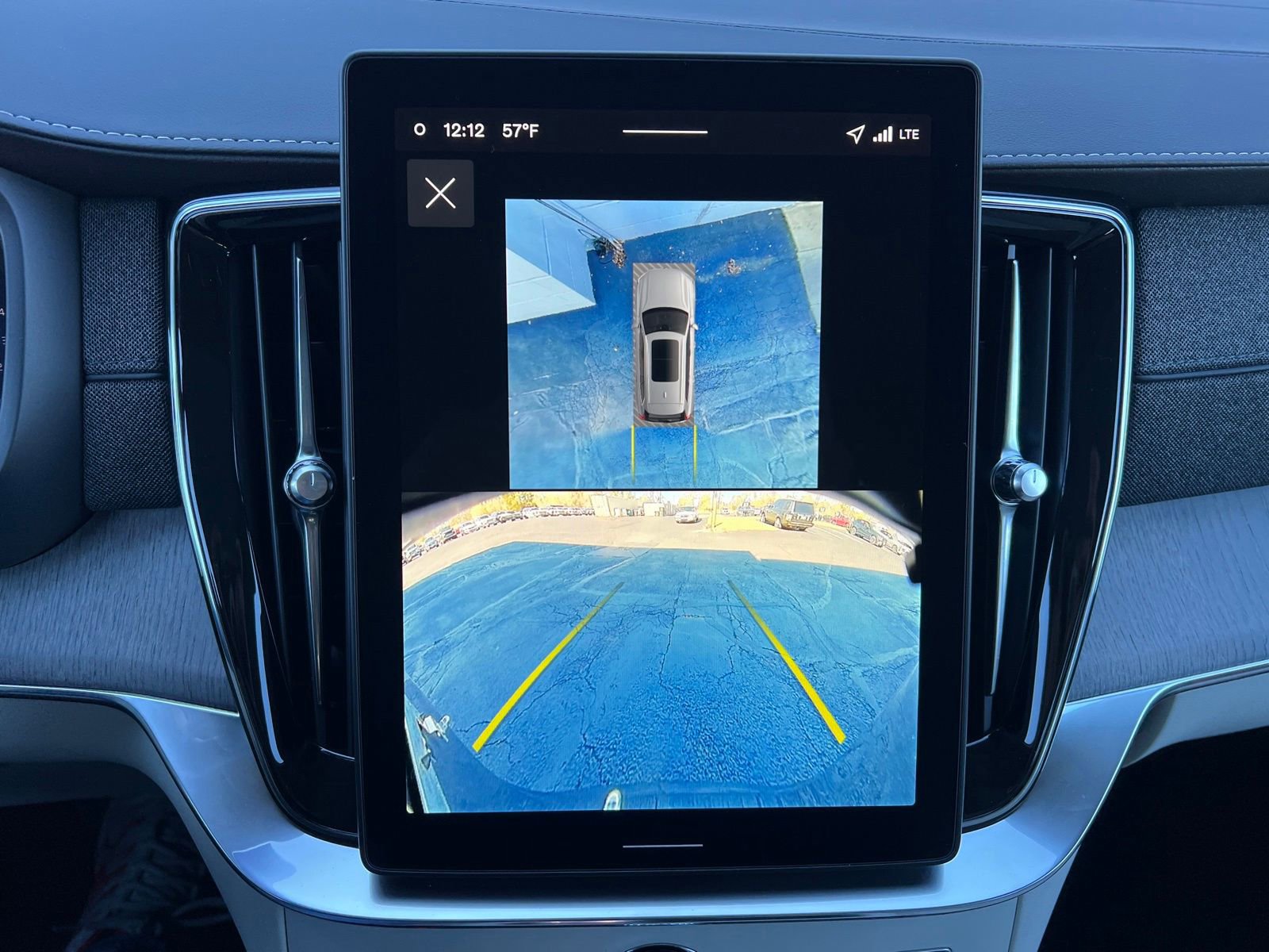 New 2026 Volvo XC90 B6 Ultra image 32