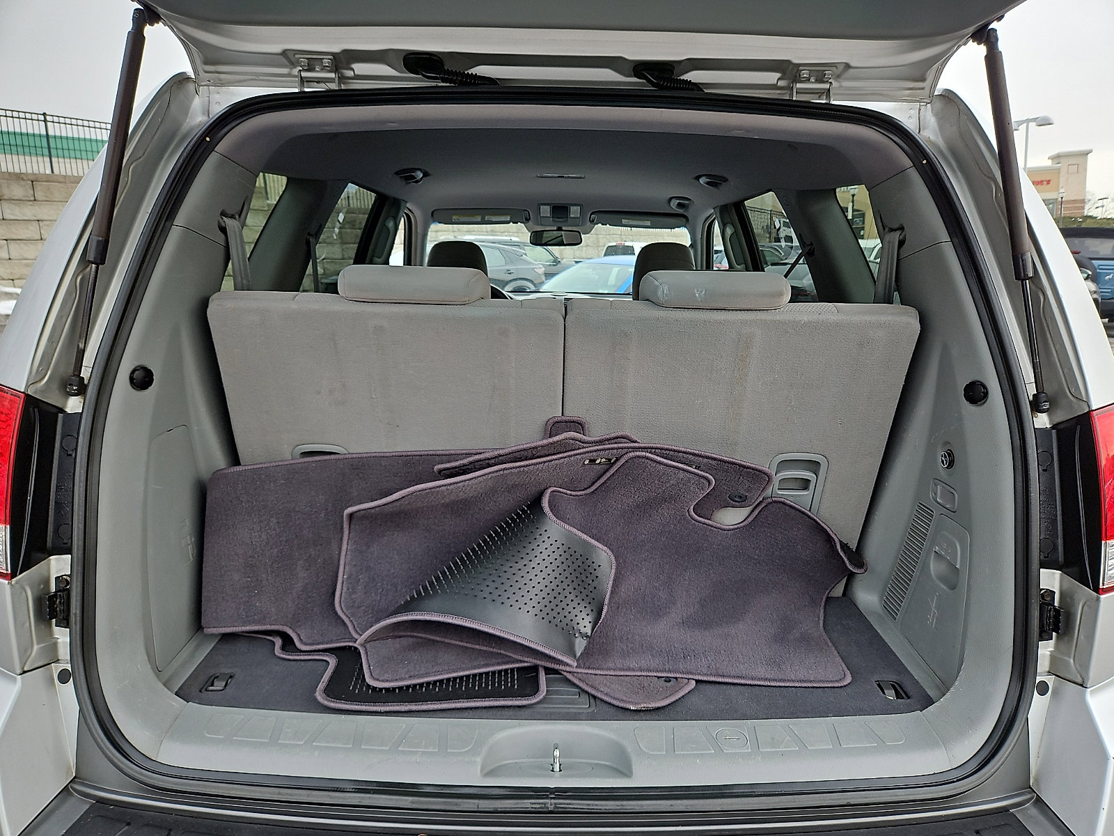 Used 2009 Kia Borrego EX image 30