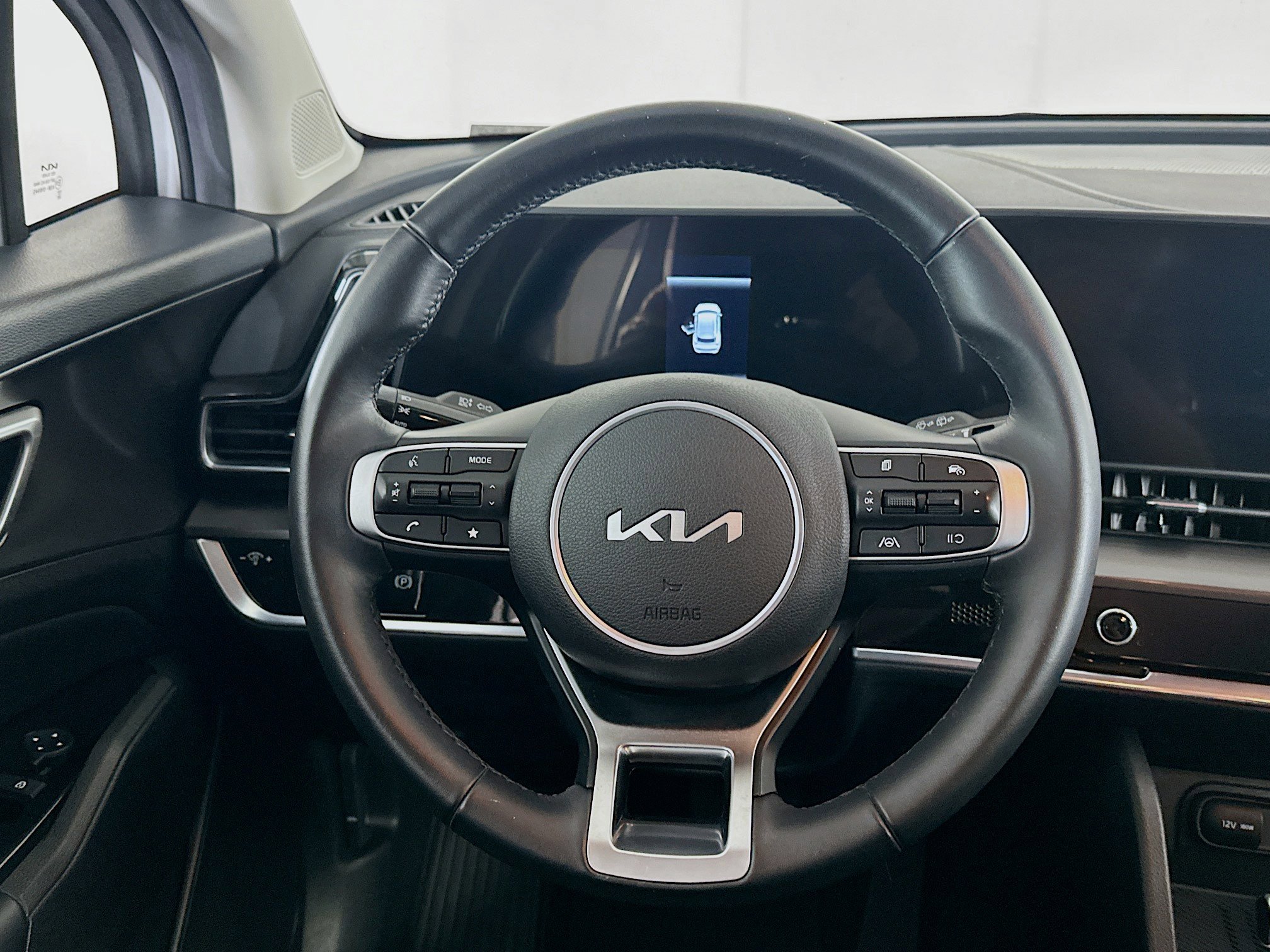 Used 2024 Kia Sportage EX image 18