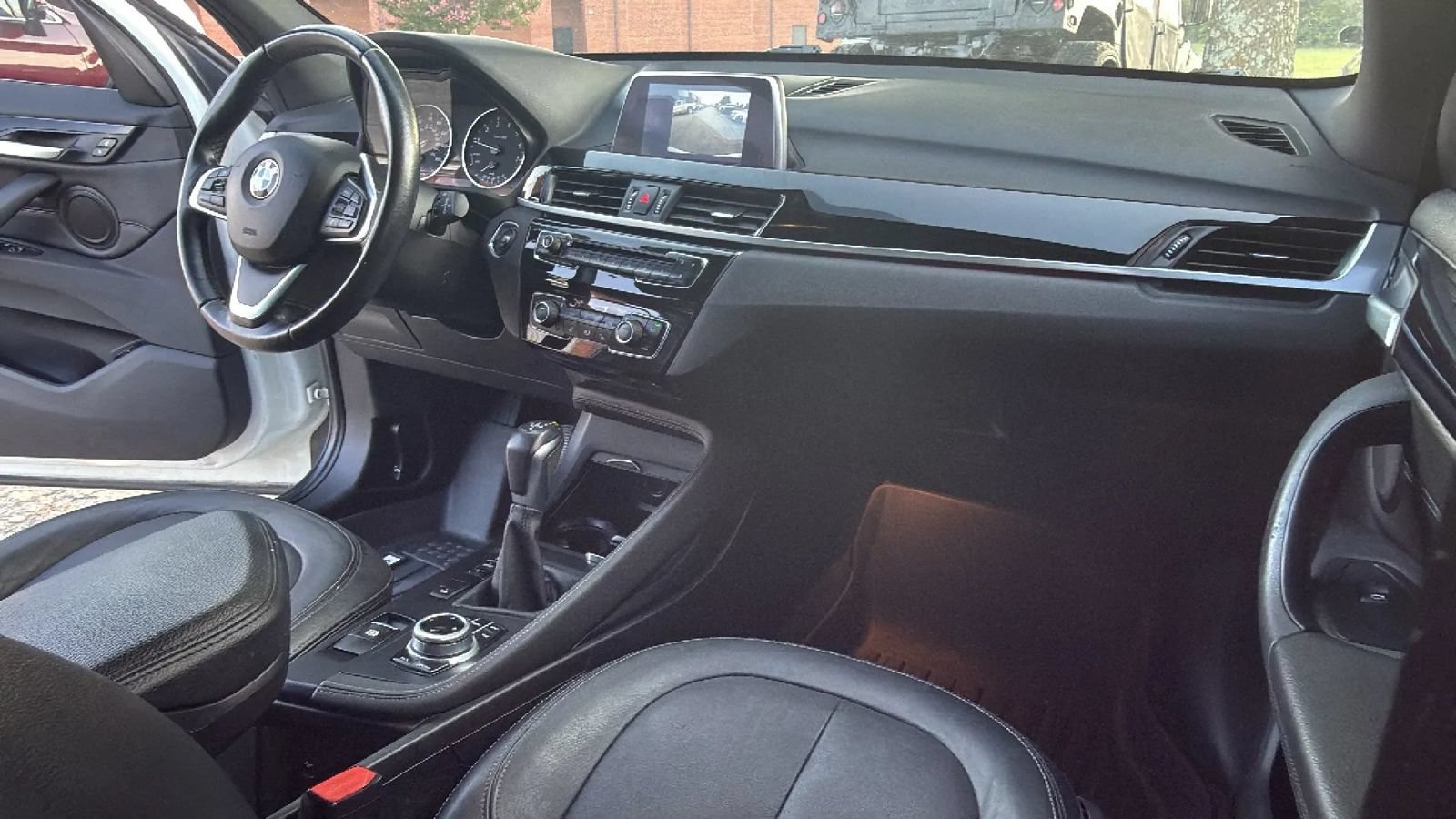 Used 2018 BMW X1 xDrive28i AWD/4WD image 24