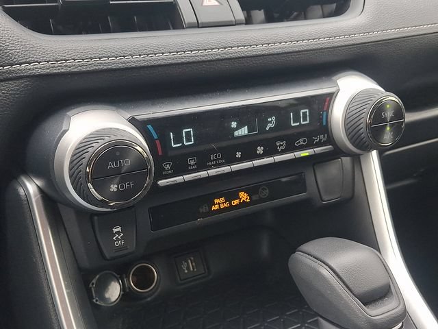 Used 2025 Toyota RAV4 LE AWD/4WD image 15