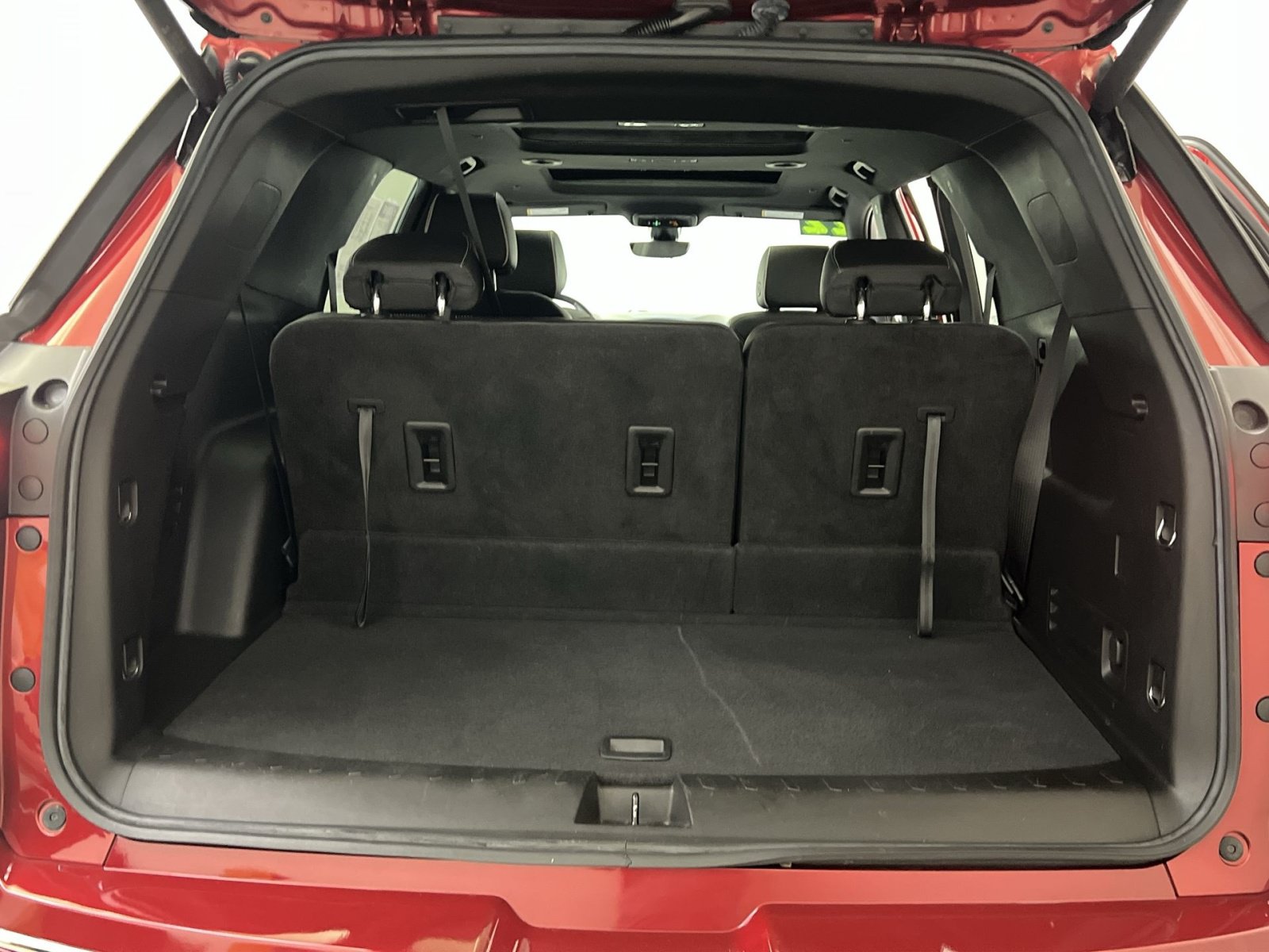 Used 2022 Chevrolet Traverse Premier w/ LPO, Cargo Package AWD/4WD image 26