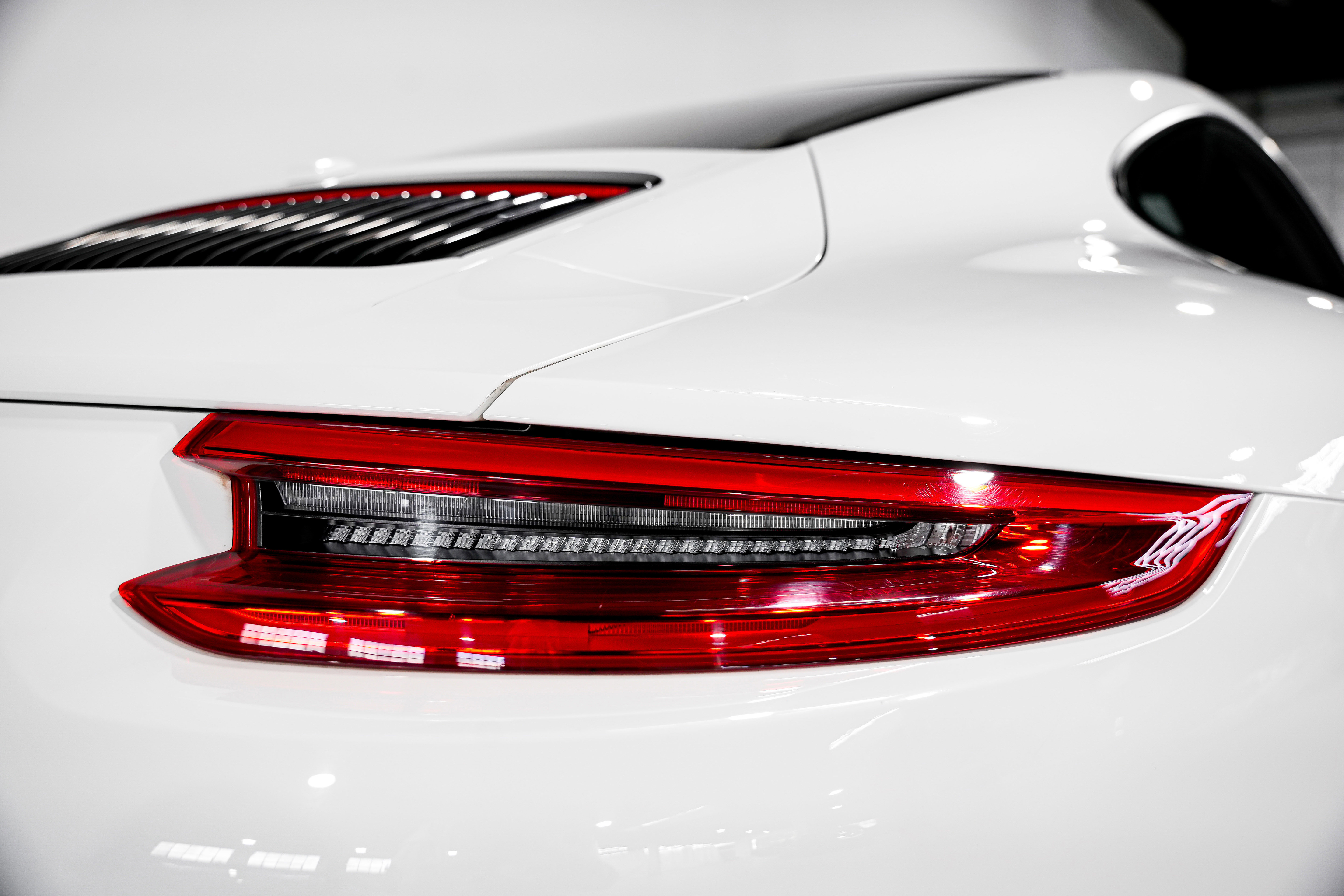 Used 2019 Porsche 911 Carrera S image 38