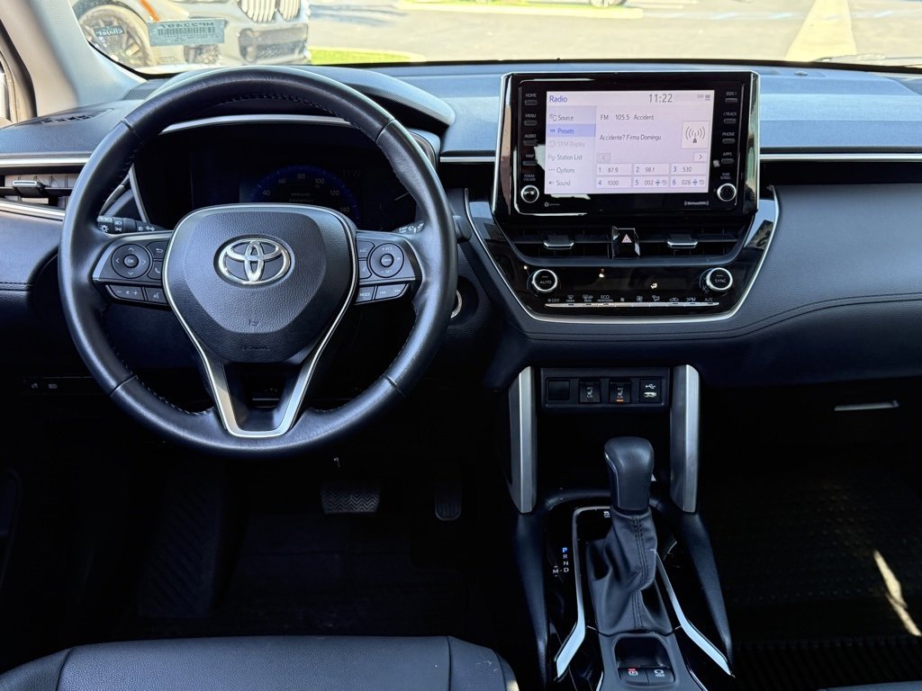 Certified 2022 Toyota Corolla Cross XLE image 33
