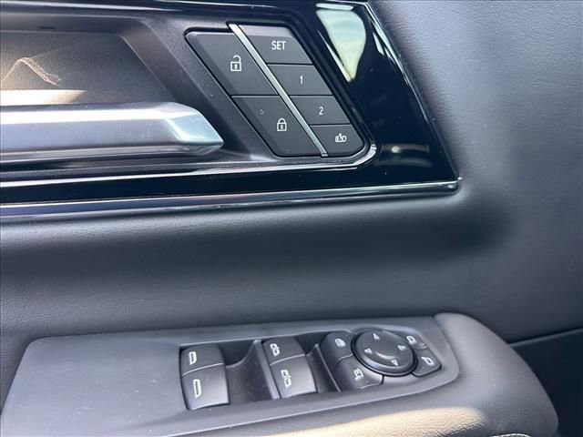 New 2026 GMC Yukon XL Elevation AWD/4WD image 25