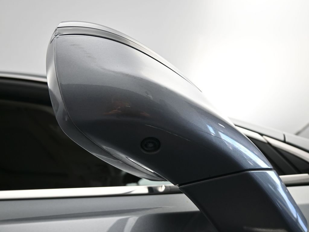 Used 2018 Buick Enclave Avenir w/ Avenir Technology Package image 49