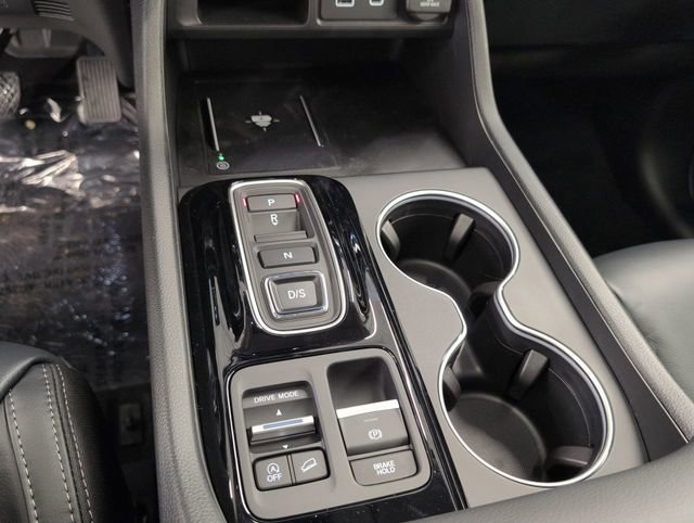 New 2025 Honda Pilot Touring image 17