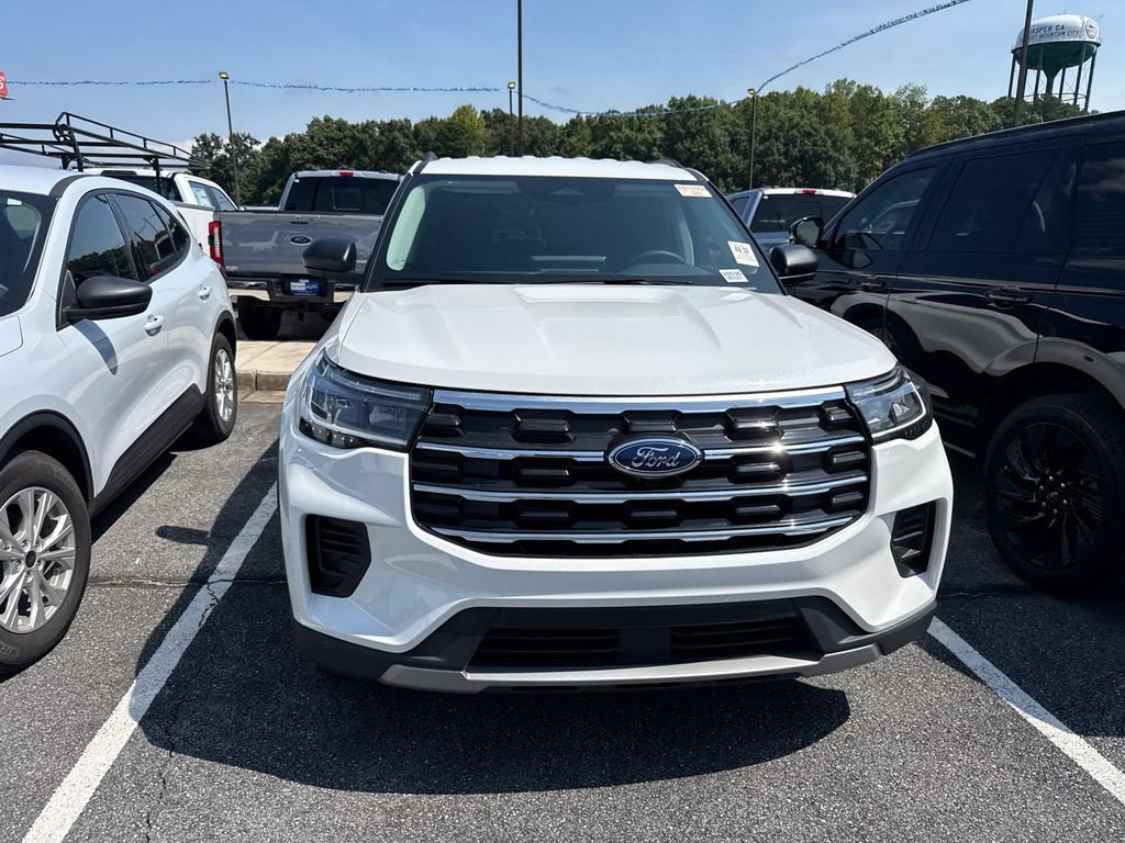 Used 2026 Ford Explorer Active RWD image 4