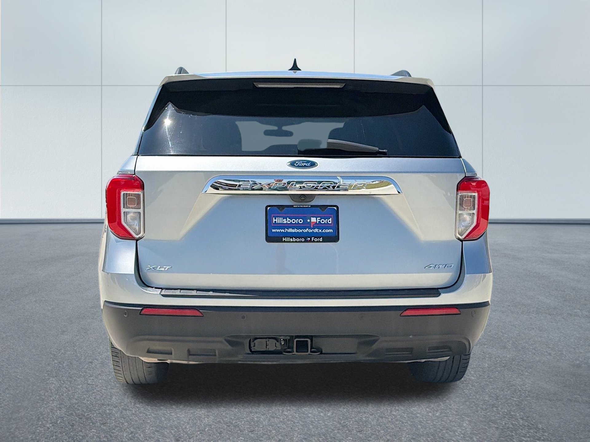 Used 2024 Ford Explorer XLT w/ Class IV Trailer Tow Package AWD/4WD image 6
