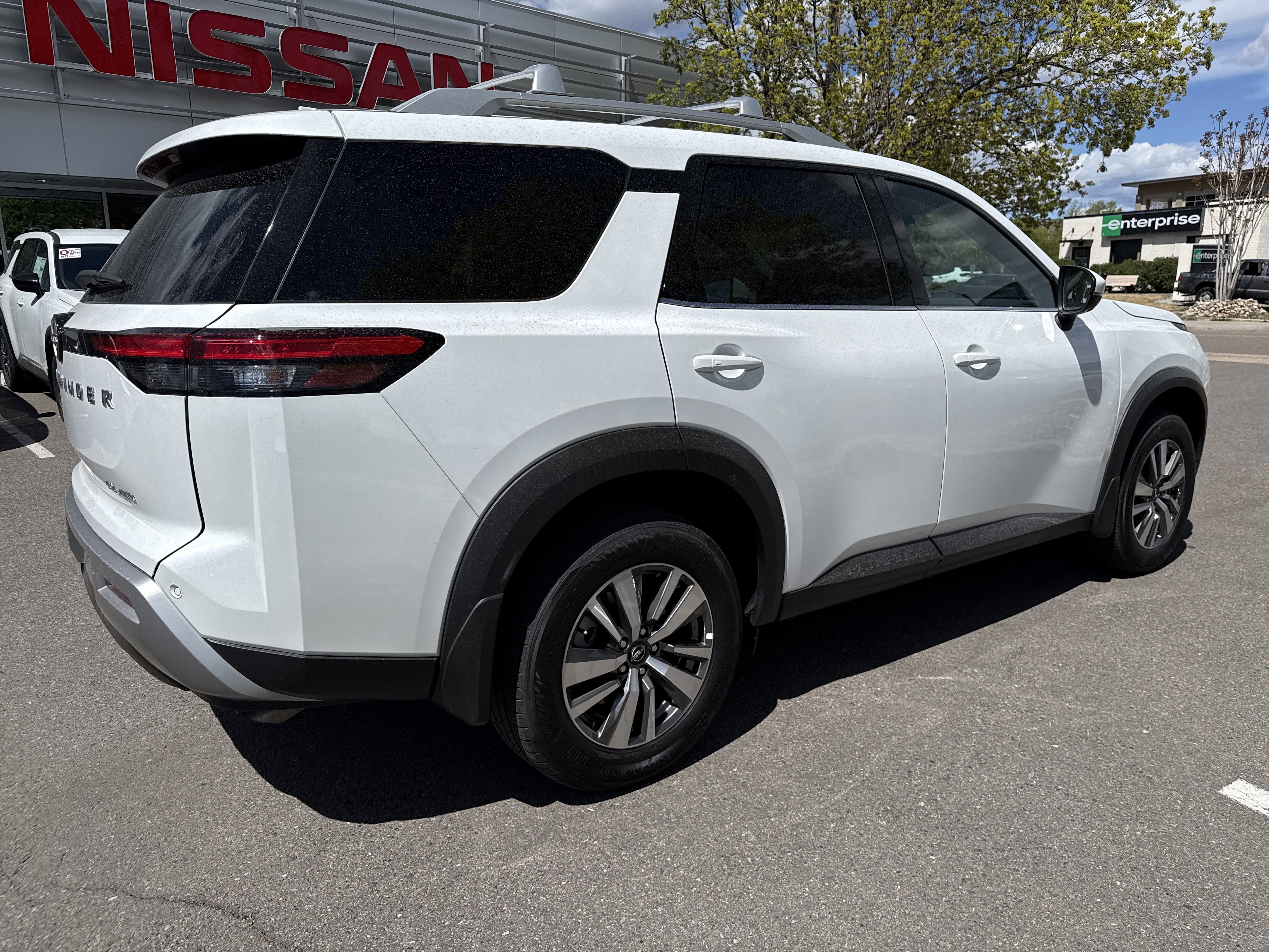 Certified 2025 Nissan Pathfinder SL AWD/4WD image 6