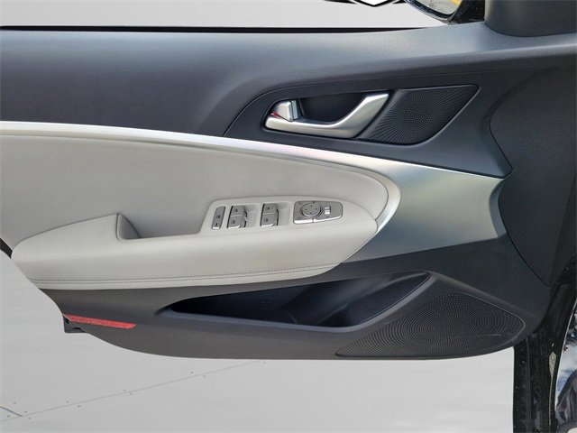 Used 2024 Genesis G70 2.5T image 12