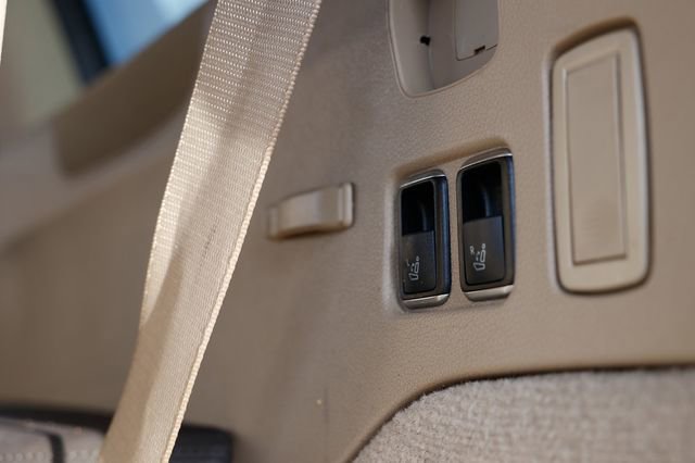 Used 2016 Mercedes-Benz GL 450 4MATIC 4dr GL 450 image 47