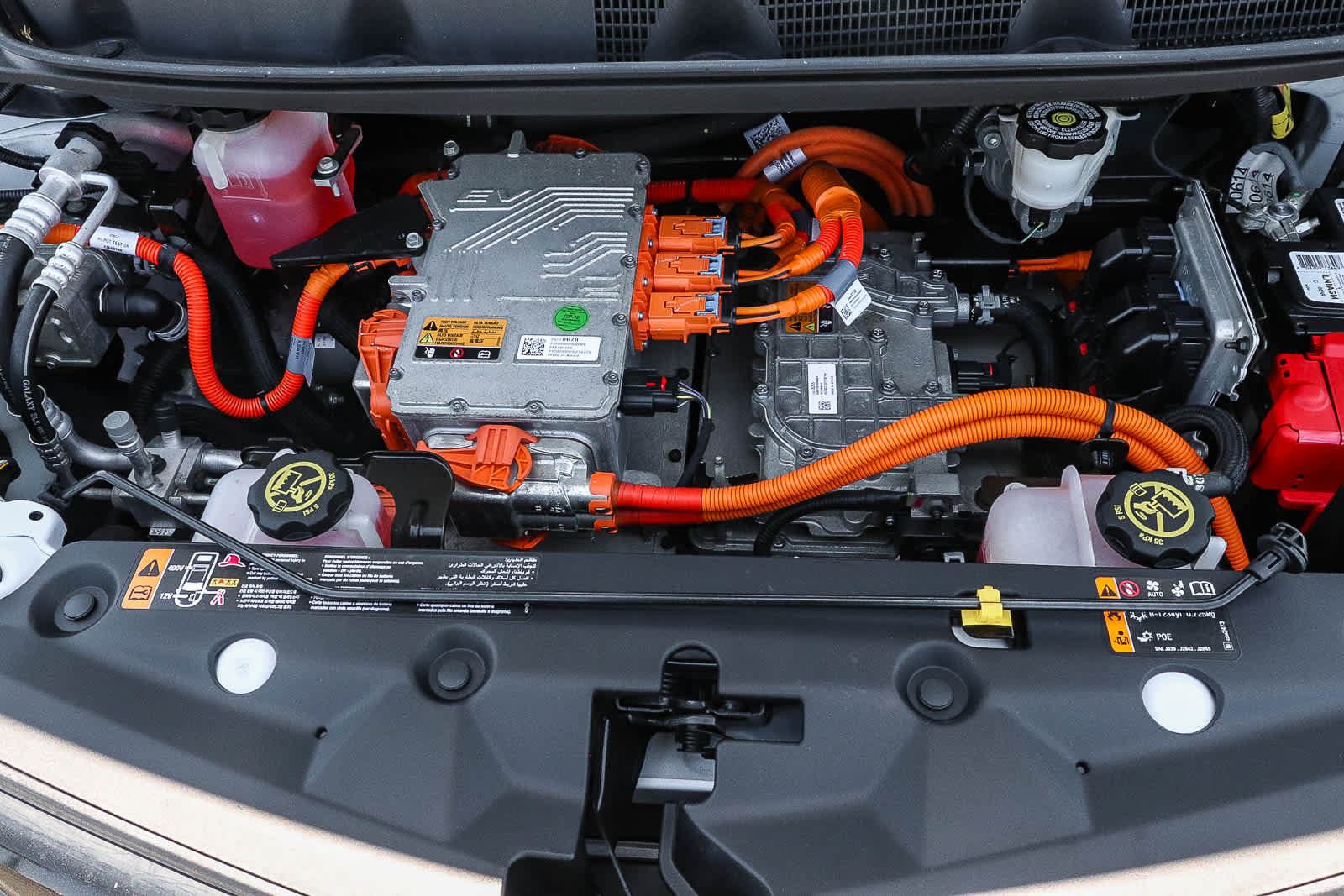 Used 2020 Chevrolet Bolt Premier FWD image 34
