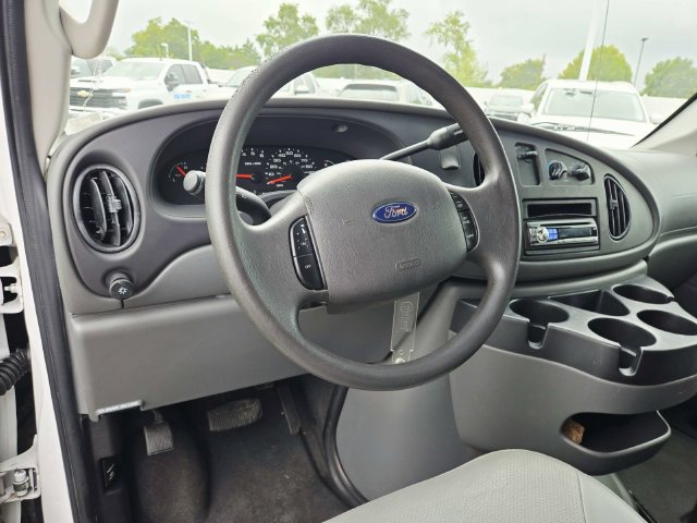 Used 2006 Ford E-150 and Econoline 150 RWD image 7