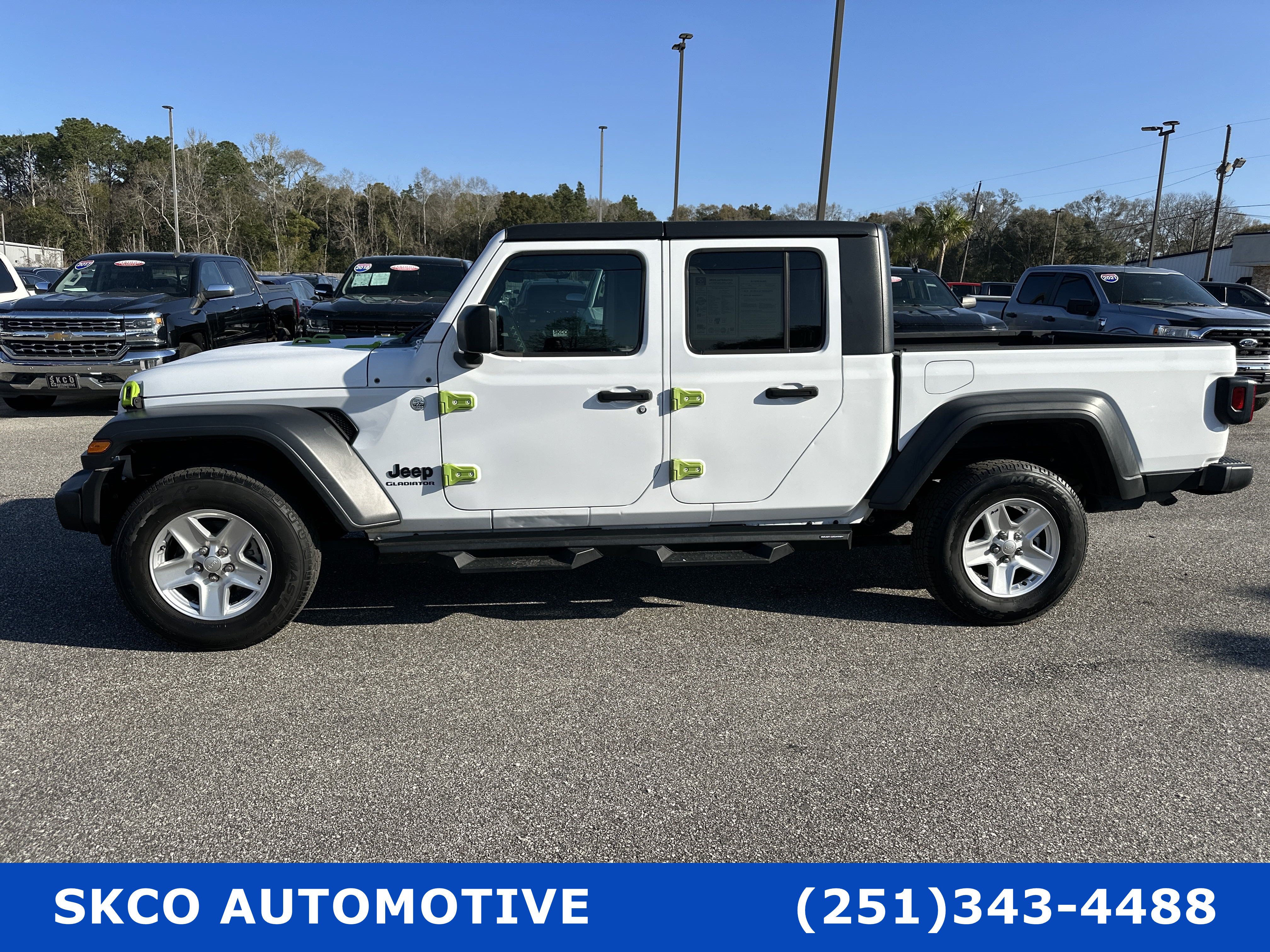 Used 2020 Jeep Gladiator Sport w/ Quick Order Package 24S AWD/4WD image 2