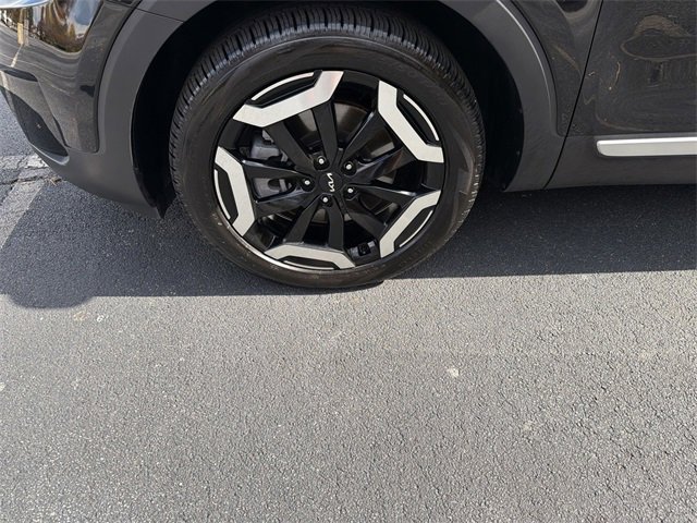 Certified 2025 Kia Telluride EX image 34