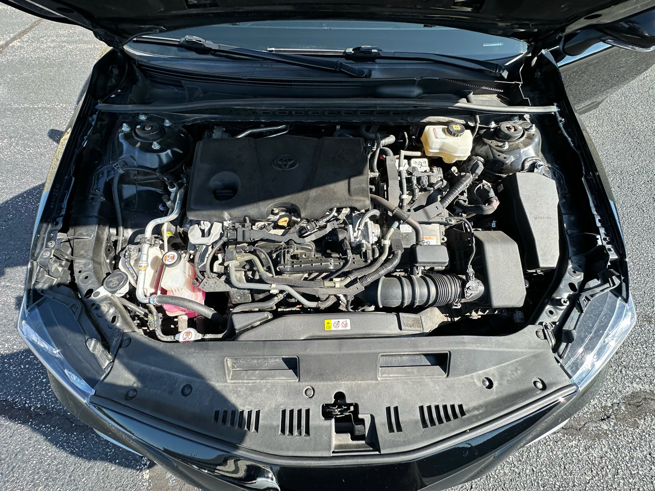 Used 2021 Toyota Camry LE image 18