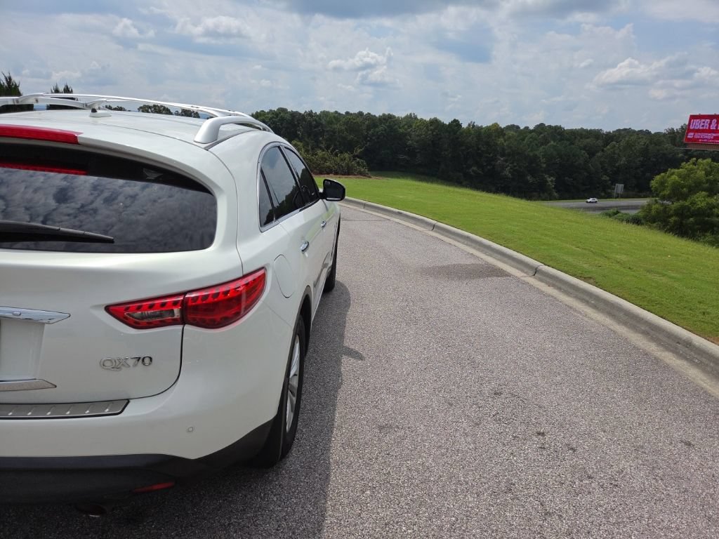Used 2014 INFINITI QX70 2WD w/ Premium Package image 8
