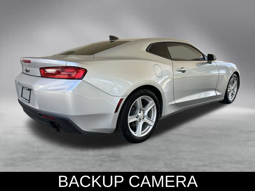Used 2018 Chevrolet Camaro LT RWD image 4