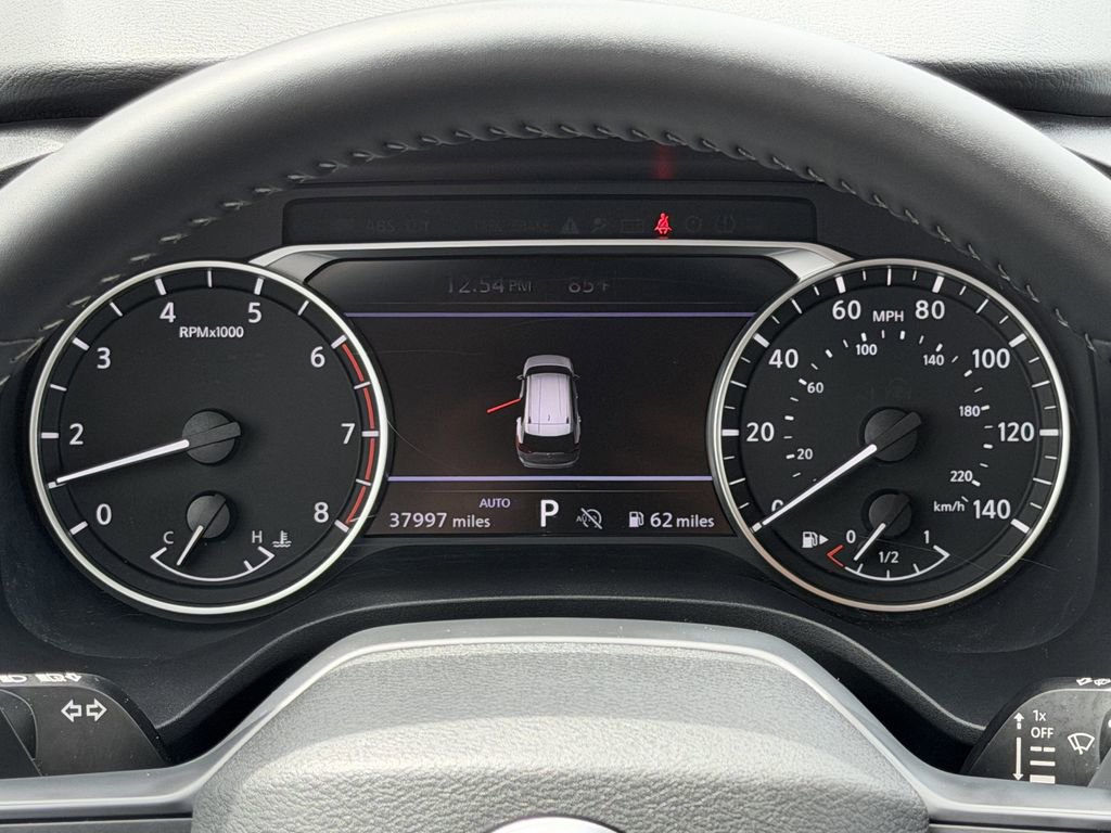 Used 2025 Nissan Rogue SV AWD/4WD image 16