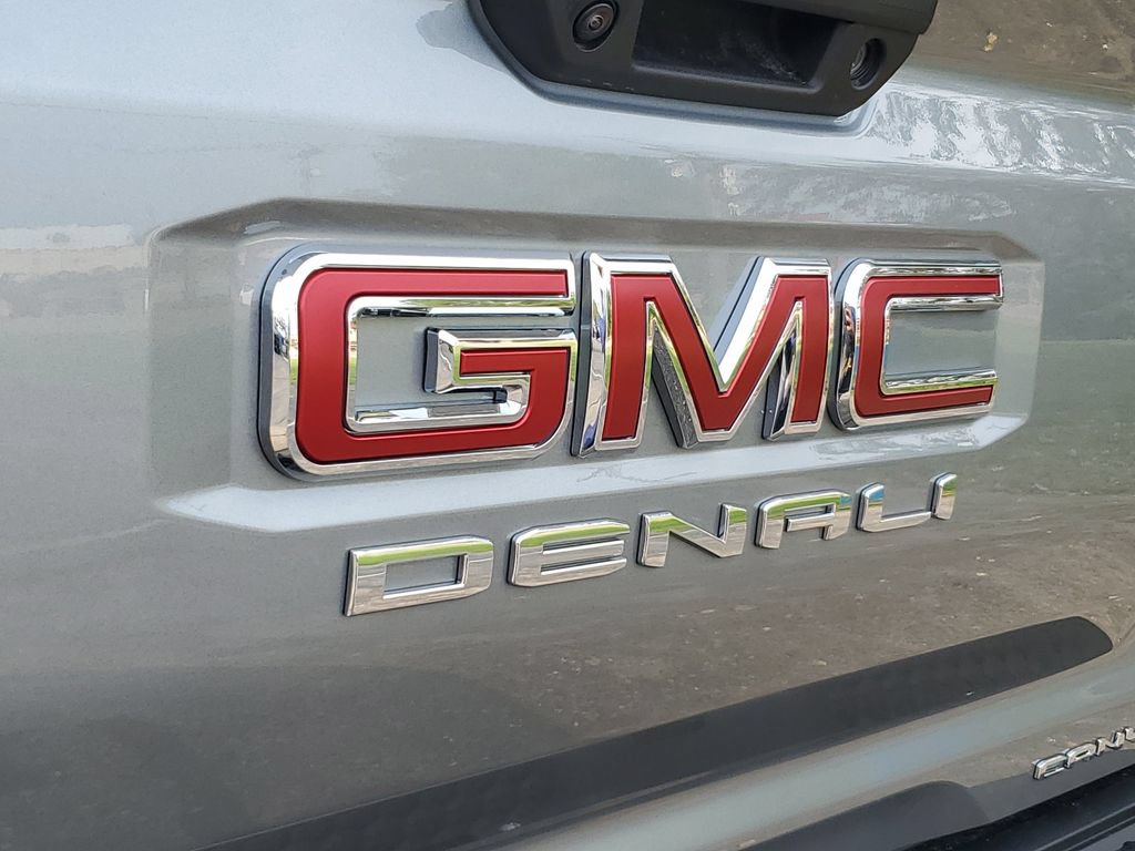 New 2026 GMC Canyon Denali w/ LPO, Black Badging Package AWD/4WD image 7